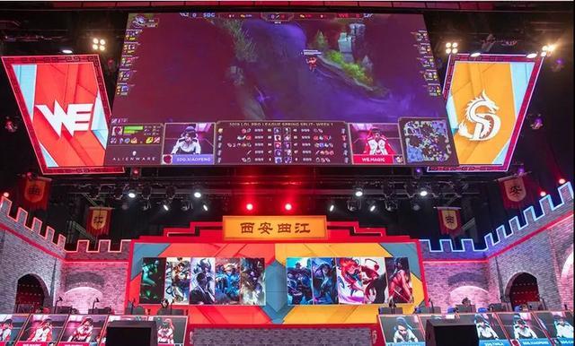 坚如磐石的 坚如磐石的