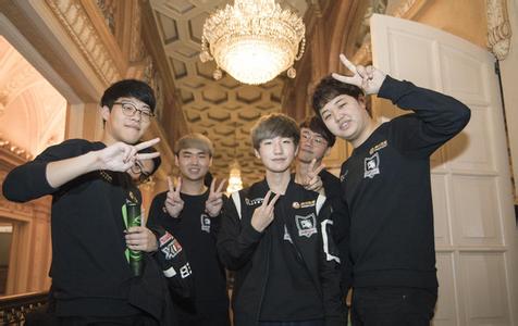 至今心存不 至今心存不